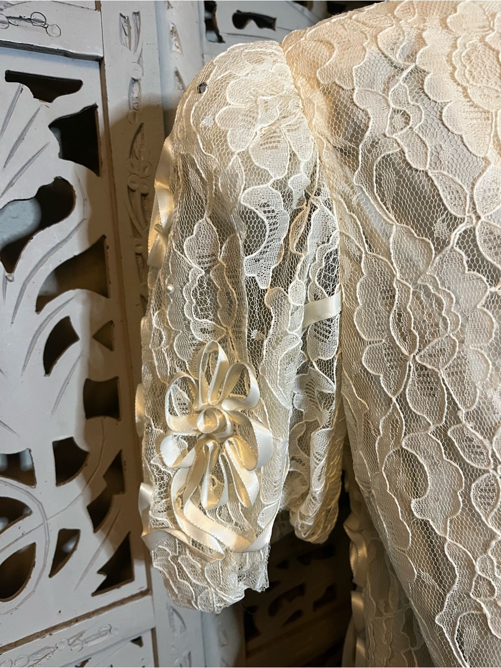 LESLIE FAY VINTAGE 80’s IVORY DETAILED FLORAL LACE & RIBBON EMBROIDERY MIDI DRES - Picture 8 of 12